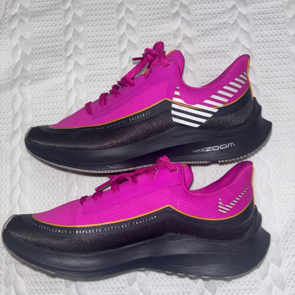 Nike kids Zoom Fuchsia and Black Athletic Shoes